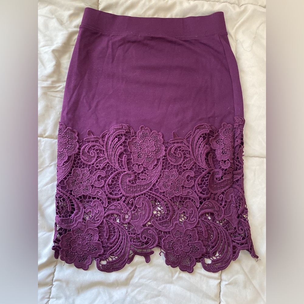 Haute Monde Burgundy Skirt S Nwt Pull On Embroidered Holiday Body-con